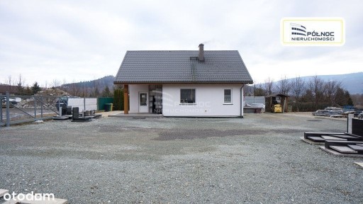 Działka inwestycyjna z budynkiem usług.-mieszklnym