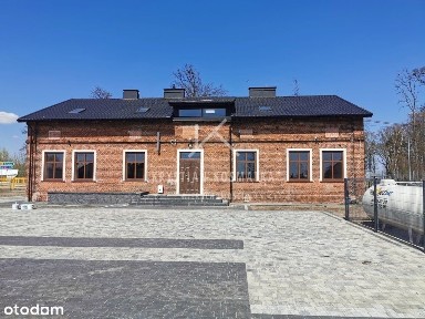 Przychodnia, hostel, albo gabinety przy Łowickiej.