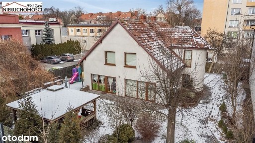 Dom jednorodzinny w centrum miasta