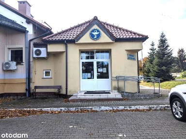 Dom w zabudowie szeregowej z lokalem użytkowym