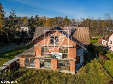 Budynek mieszkalno-usługowy przy DK 28 w Białce