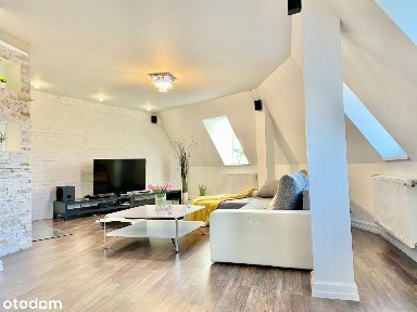 Przytulne w Pełni Wyposażone Mieszkanie Na Poddaszu