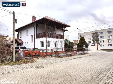 Dom w Ełku blisko jeziora.
