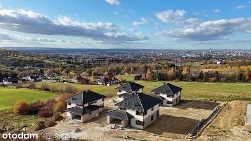 Cały Rzeszów w zasięgu wzroku! Nowoczesny dom!