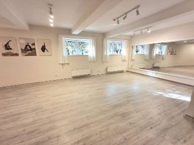 Sala warsztatowa na Starych Dębnikach na wynajem J