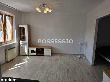 Dwa Pokoje Blisko Centrum Handlowego, Ośrodka