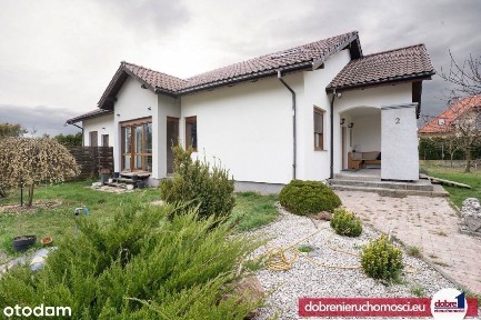 Dom 144m2 + dwa mieszkania/267m2 działka 800m2