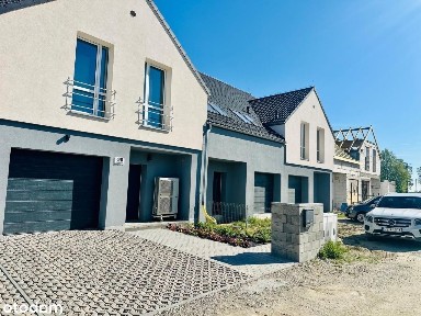 DOM w zabudowie szeregowej SOBÓTKA