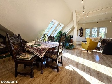 Przestronne czteropokojowe mieszkanie w centrum