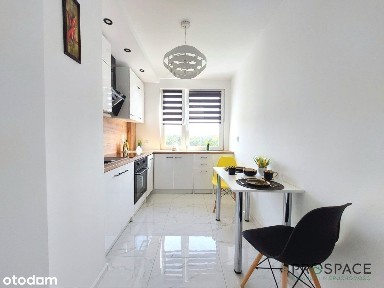 Świeżo wykończone mieszkanie z dużym balkonem