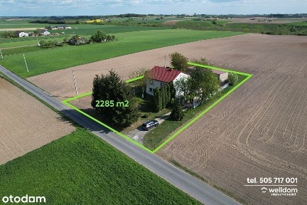 Dom w pobliżu jeziora