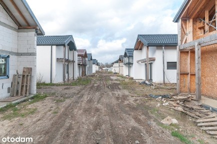 rekreacyjnydomek murowany przy przystani Pomorzany