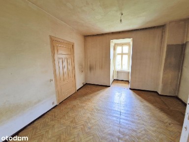 Przestronne mieszkanie z potencjałem