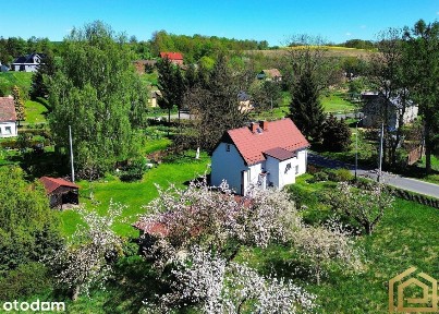 Dom z dużym i pięknym ogrodem | Dogodna lokalizacja