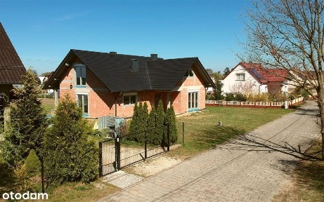 Chorula. Dom z rozmachem, podwyższony standard.