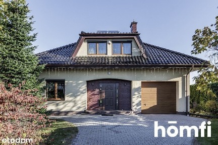 Duży rodzinny dom z malowniczym ogrodem