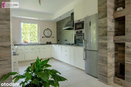 Na sprzedaż, przestronny dom z ogrodem i garażem !