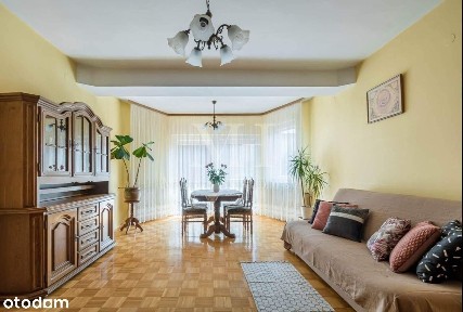 Idealne Połączenie: Dom + Lokal Usługowy w Centrum