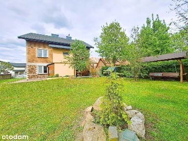 Atrakcyjny dom w spokojnej okolicy