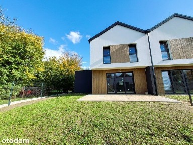 Energooszczędny dom nieopodal Portu Łódź (tramwaj)