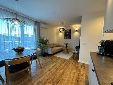 Nowe wykończone 2 pokoje 43,4 m2 z ogródkiem 55 m2 bez PCC, Właściciel