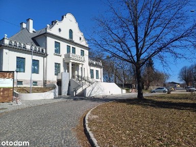 Lokal usługowy na Dworcu PKP Pionki - na I piętrze z windą