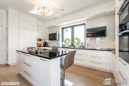 Ustronie Morskie- nowoczesny dom + 2 apartamenty