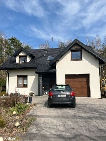 Dom z garażem i dużą działką- spokojna okolica, blisko Sulejowa
