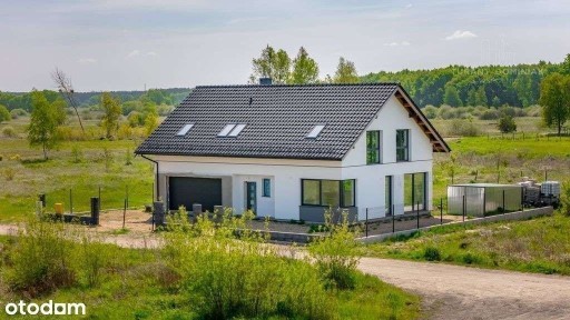 Urokliwy dom z garażem dwustanowiskowym