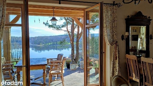 dom nad jeziorem linia brzegowa