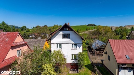 Dom z historią i przestrzenią - zamieszkaj i twórz