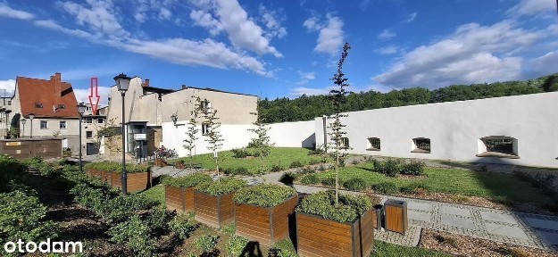 Nieduża kamienica z masą możliwości,obok Podziemnej Trasy Turystycznej