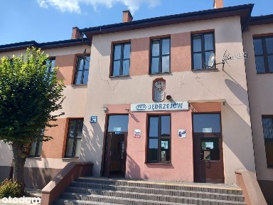 Jędrzejów Dworzec PKP ul. Reymonta 28 na wynajem lokal o pow.101,50 m2