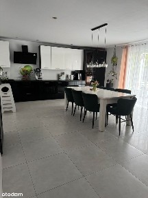 Piękny dom w zielonej okolicy