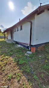 Budynek usługowo-handlowy /mieszkalny