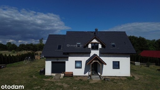 Dom na dużej działce czeka na Ciebie!