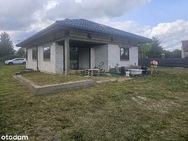 Ten dom czeka na Ciebie i Twoich bliskich