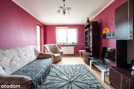 3 oddzielne pokoje. Oddzielna kuchnia.