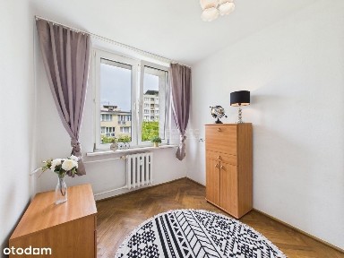 3 pokoje z oddzielną kuchnią i balkonem