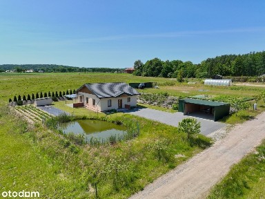 Parterowy dom jednorodzinny wolnostojący w Polanowie