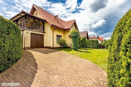 Dom przy jeziorze, gotowy do wynajmu i relaksu.