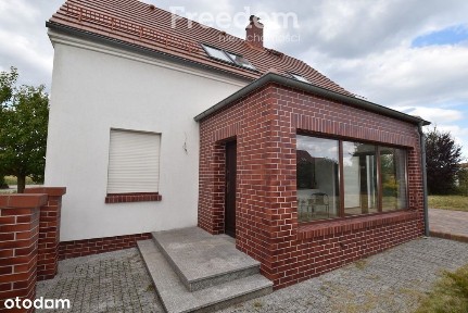 Dom w pobliżu jeżior Trawskich