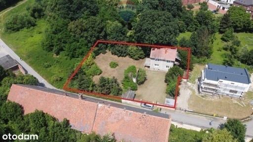 Przytulny dom przy parku z dużą działką