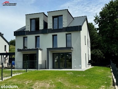 Dom bliźniak w kameralnej inwestycji na Bielanach