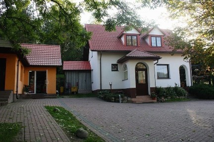 Dom całoroczny, z budynkiem usługowym, Góry Świętokrzyskie