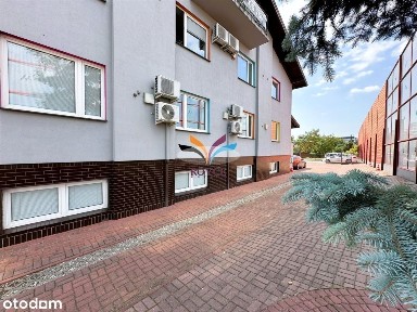pomieszczenie biurowe 22 m2 duży parking klima