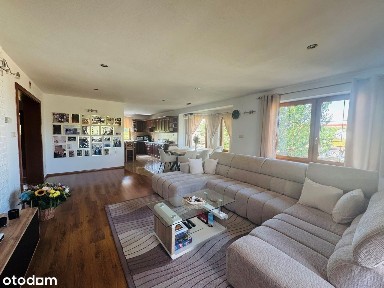 Przestronny, komfortowy dom z dużą działką i budynkiem gospodarczym