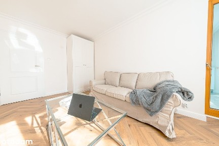 Przestronne mieszkanie z balkonem