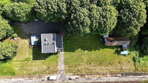 Parter domu na kolonii. Żółtnica ul. Dworcowa.
