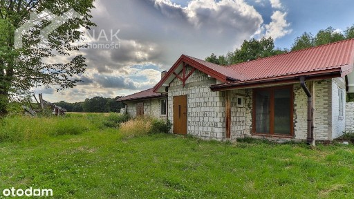 Dom wśród natury we wsi Krobonosz